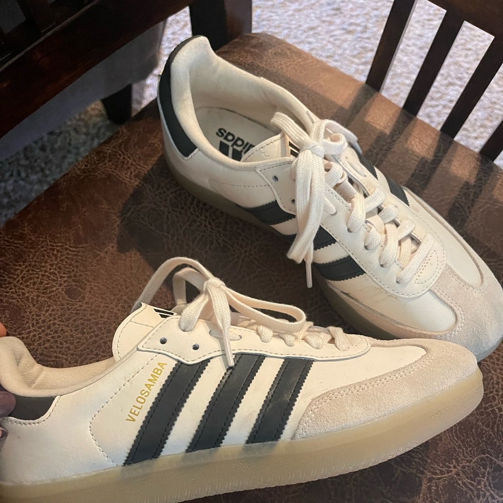 Adidas Velosamba shoes